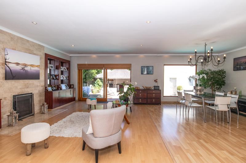 3 Bedroom Property for Sale in Constantia Western Cape